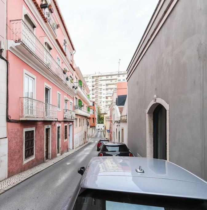 Vita Portucale ! Campo Ourique Design W/ Balcony ลิสบอน ภายนอก รูปภาพ