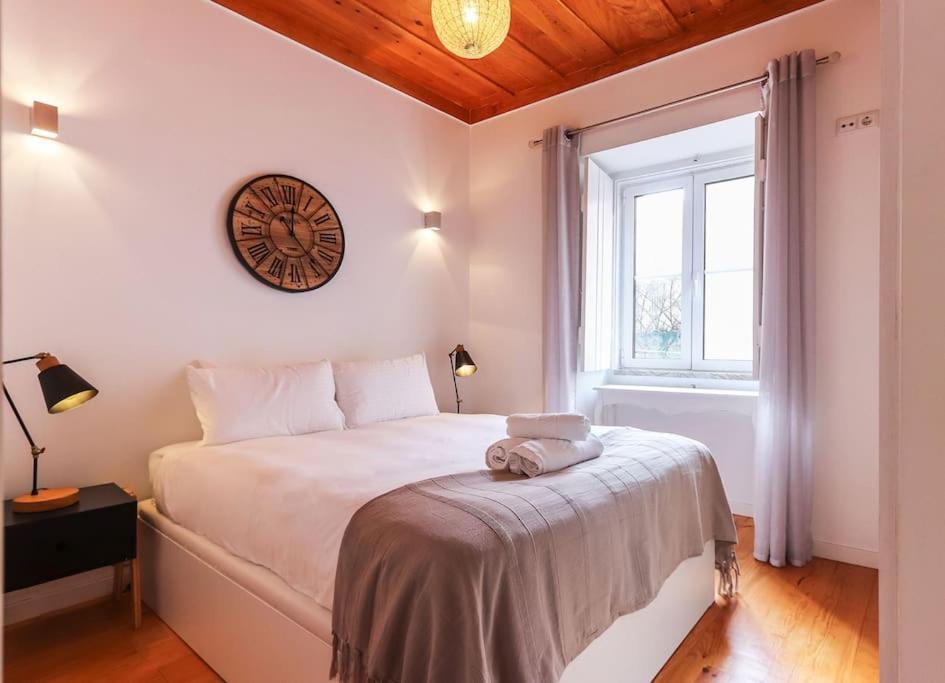 Vita Portucale ! Campo Ourique Design W/ Balcony ลิสบอน ภายนอก รูปภาพ