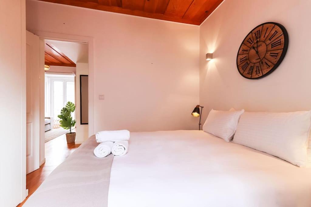 Vita Portucale ! Campo Ourique Design W/ Balcony ลิสบอน ภายนอก รูปภาพ